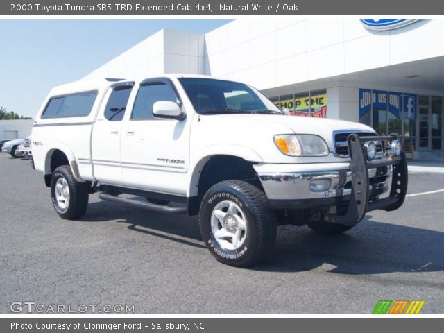 2000 Toyota Tundra SR5 TRD Extended Cab 4x4 in Natural White