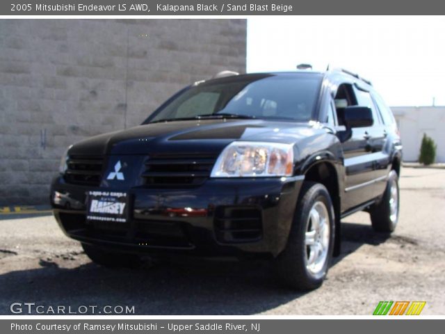 2005 Mitsubishi Endeavor LS AWD in Kalapana Black