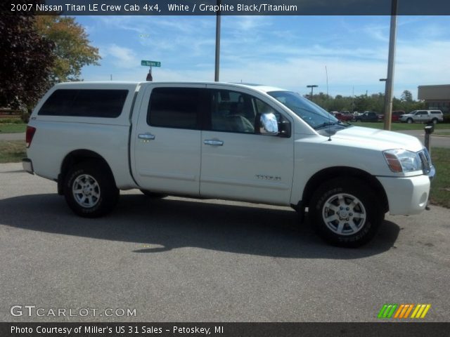 2007 Nissan Titan LE Crew Cab 4x4 in White