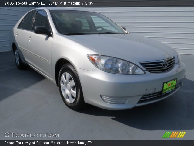 2005 Toyota Camry LE in Lunar Mist Metallic