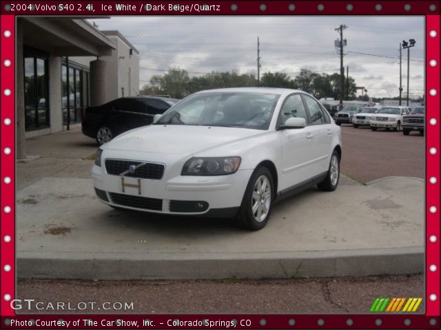 2004 Volvo S40 2.4i in Ice White