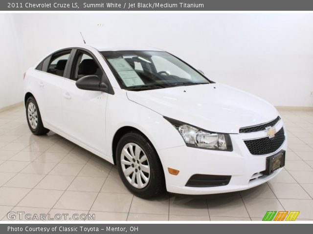 2011 Chevrolet Cruze LS in Summit White