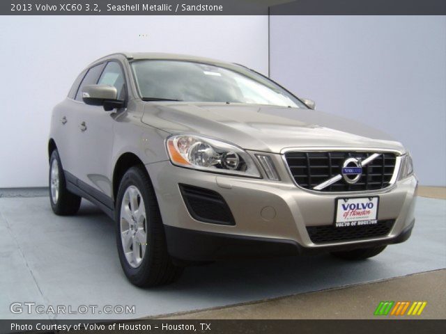 2013 Volvo XC60 3.2 in Seashell Metallic