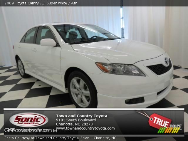 2009 Toyota Camry SE in Super White