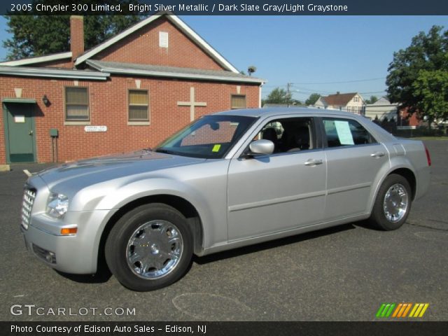 2005 Chrysler 300 Limited in Bright Silver Metallic