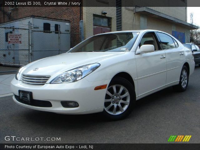 2002 Lexus ES 300 in Crystal White