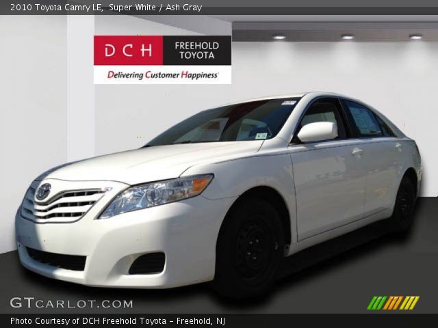 2010 Toyota Camry LE in Super White