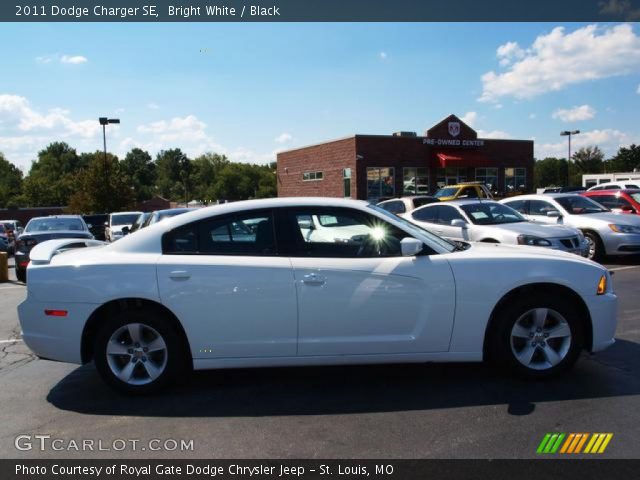 2011 Dodge Charger SE in Bright White