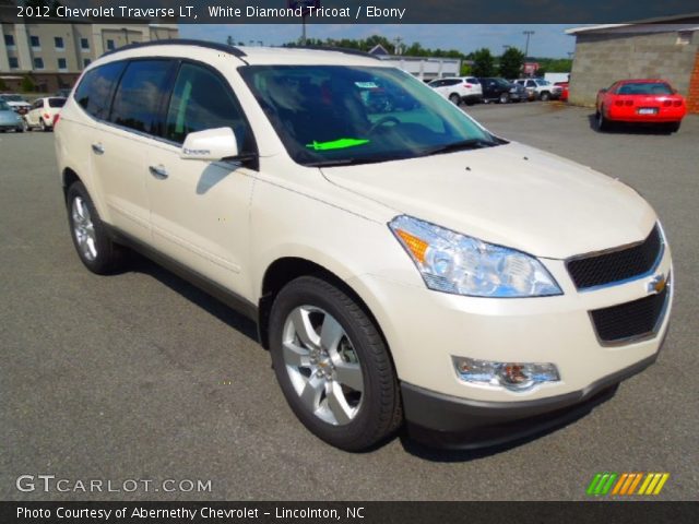 2012 Chevrolet Traverse LT in White Diamond Tricoat