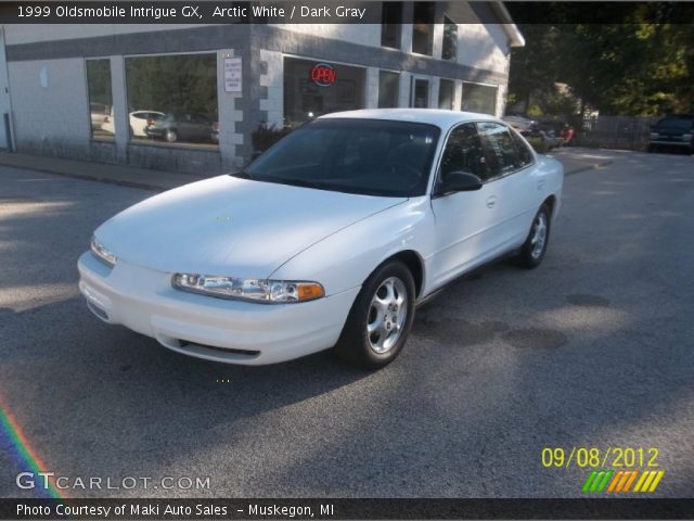 1999 Oldsmobile Intrigue GX in Arctic White