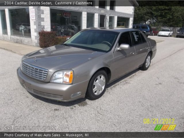 2004 Cadillac DeVille Sedan in Cashmere