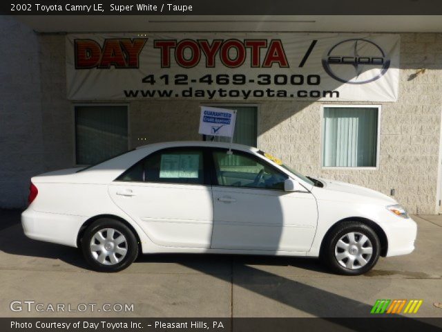 2002 Toyota Camry LE in Super White