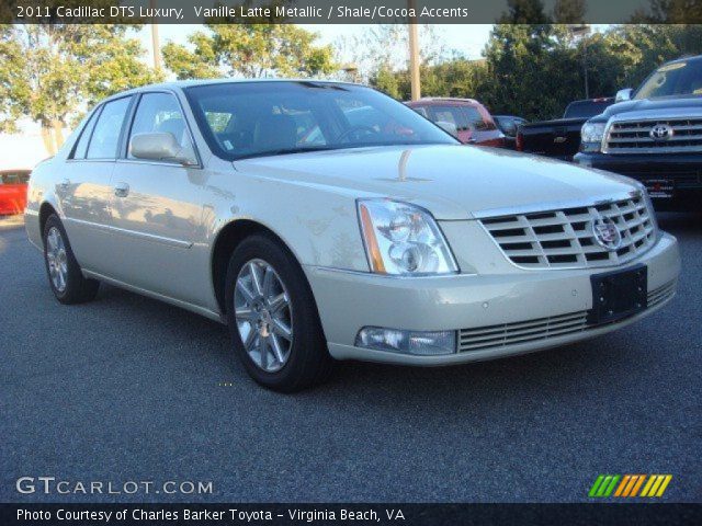 2011 Cadillac DTS Luxury in Vanille Latte Metallic