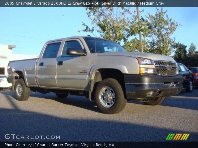 2005 Chevrolet Silverado 2500HD LS Crew Cab 4x4 in Silver Birch Metallic