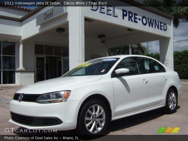 2011 Volkswagen Jetta SE Sedan in Candy White