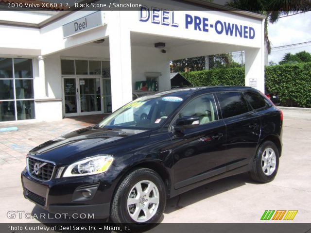 2010 Volvo XC60 3.2 in Black Stone