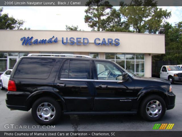 2006 Lincoln Navigator Luxury in Black