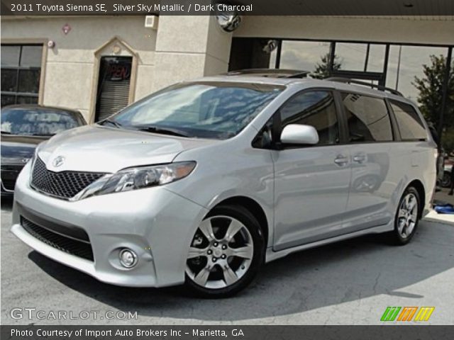 2011 Toyota Sienna SE in Silver Sky Metallic