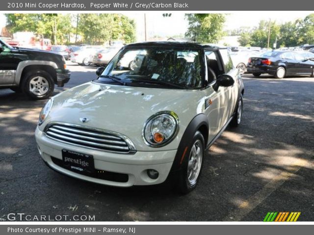 2010 Mini Cooper Hardtop in Pepper White