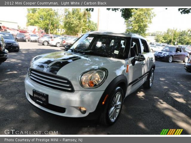 2012 Mini Cooper Countryman in Light White