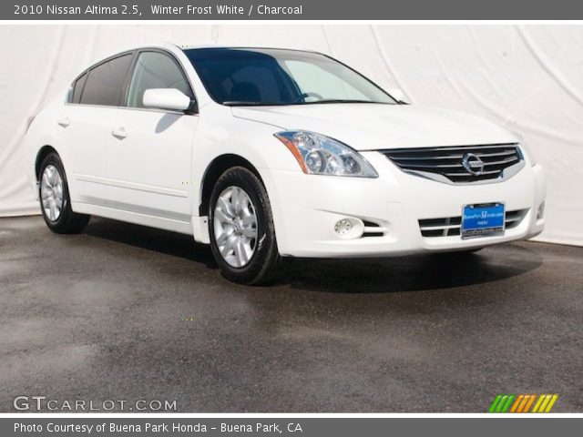 2010 Nissan Altima 2.5 in Winter Frost White