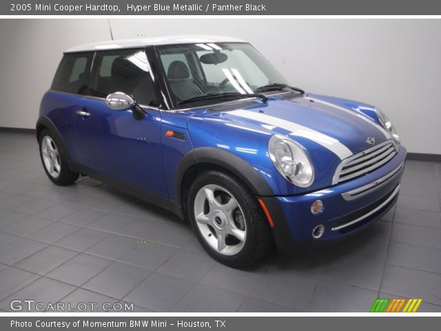 2005 Mini Cooper Hardtop in Hyper Blue Metallic