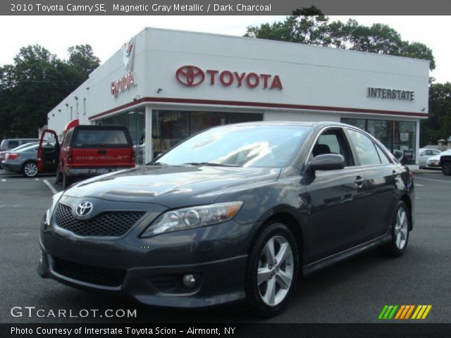 2010 Toyota Camry SE in Magnetic Gray Metallic