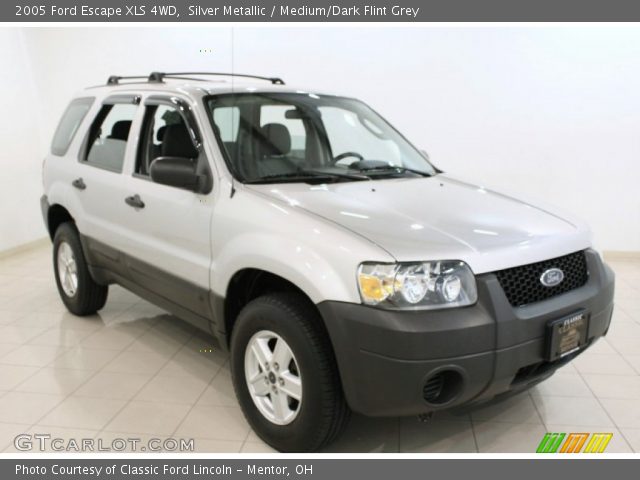 2005 Ford Escape XLS 4WD in Silver Metallic