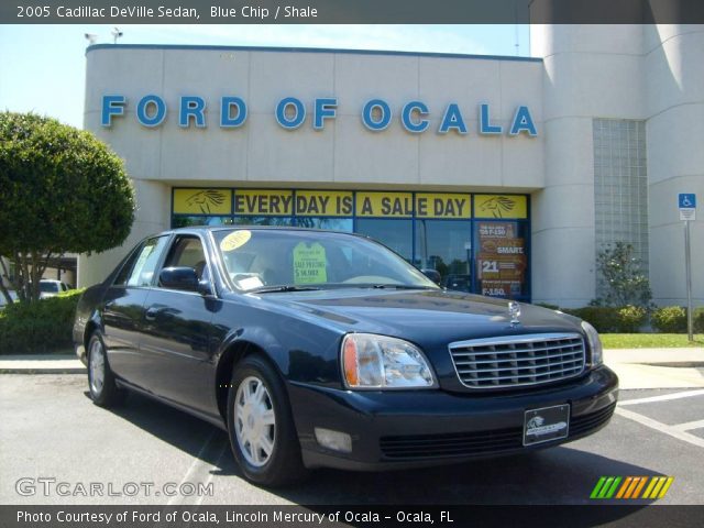 2005 Cadillac DeVille Sedan in Blue Chip