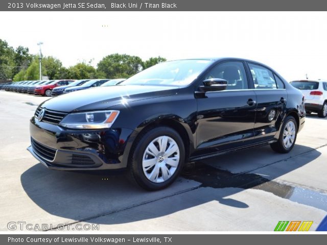 2013 Volkswagen Jetta SE Sedan in Black Uni