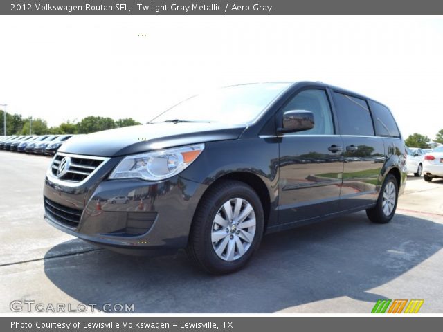 2012 Volkswagen Routan SEL in Twilight Gray Metallic