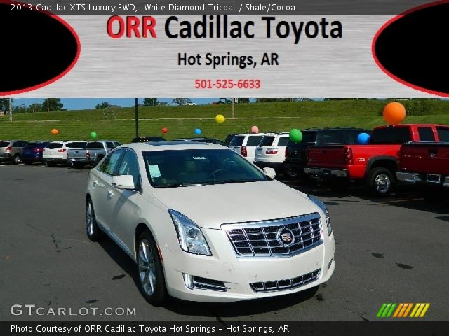 2013 Cadillac XTS Luxury FWD in White Diamond Tricoat