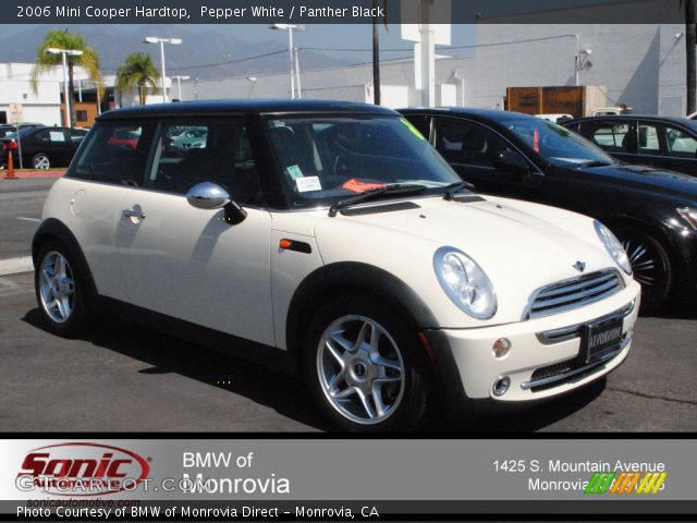 2006 Mini Cooper Hardtop in Pepper White