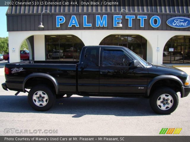 2002 Chevrolet S10 LS Extended Cab 4x4 in Onyx Black