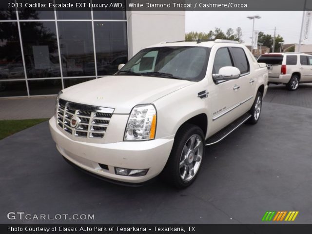 2013 Cadillac Escalade EXT Luxury AWD in White Diamond Tricoat