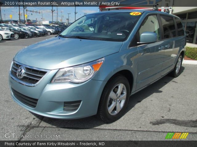 2010 Volkswagen Routan SEL in Antigua Blue Metallic
