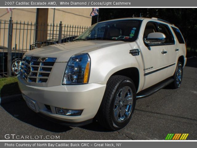 2007 Cadillac Escalade AWD in White Diamond