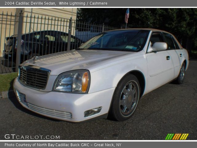 2004 Cadillac DeVille Sedan in White Lightning