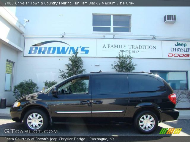 2005 Chrysler Town & Country Touring in Brilliant Black