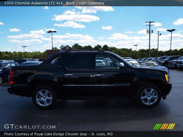 2009 Chevrolet Avalanche LTZ 4x4 in Black