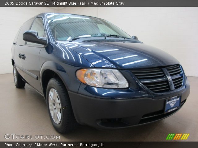 2005 Dodge Caravan SE in Midnight Blue Pearl