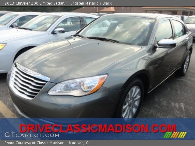 2013 Chrysler 200 Limited Sedan in Tungsten Metallic