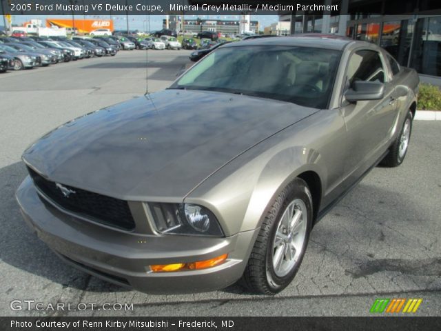2005 Ford Mustang V6 Deluxe Coupe in Mineral Grey Metallic
