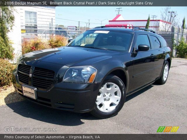 2006 Dodge Magnum SE in Brilliant Black Crystal Pearl