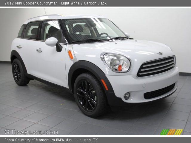 2012 Mini Cooper Countryman in Light White