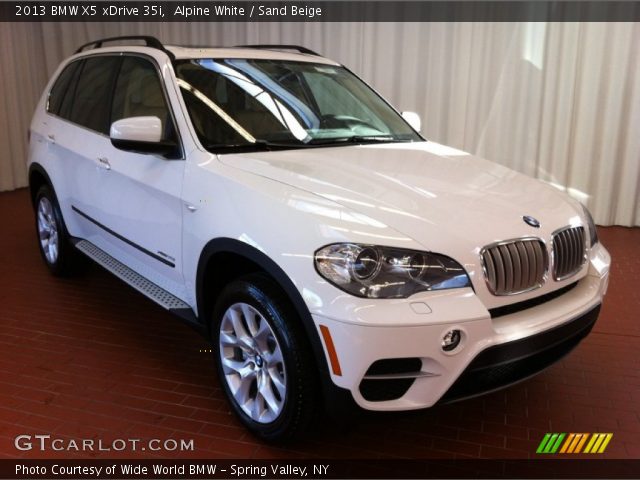 2013 BMW X5 xDrive 35i in Alpine White