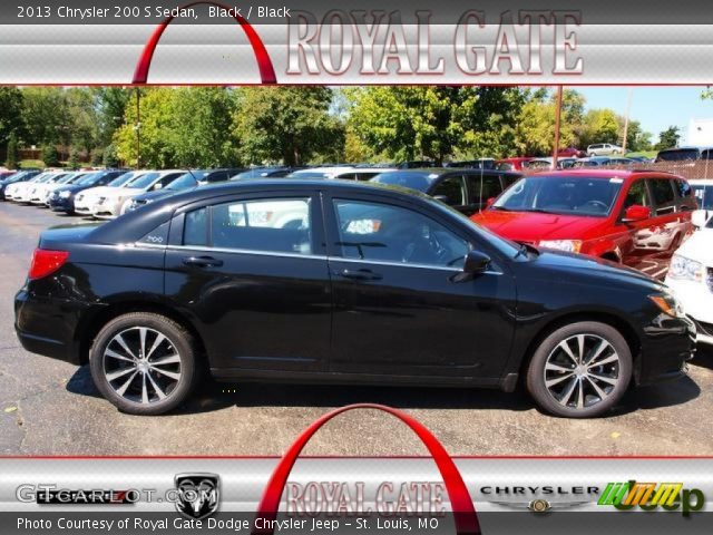 2013 Chrysler 200 S Sedan in Black