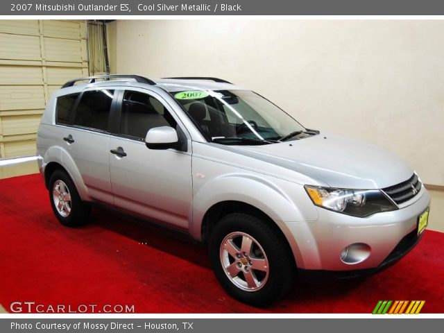2007 Mitsubishi Outlander ES in Cool Silver Metallic