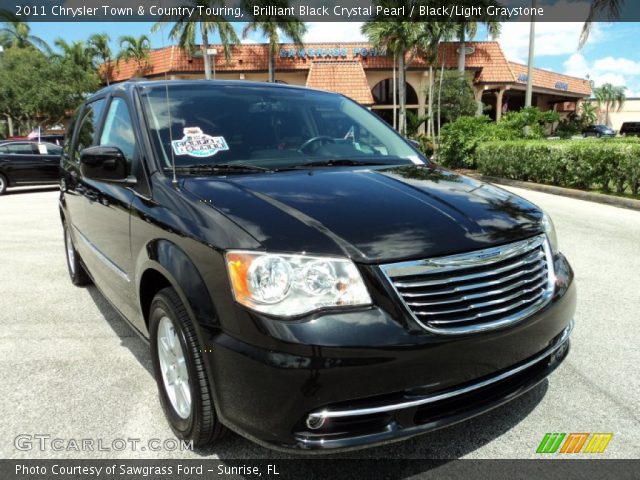 2011 Chrysler Town & Country Touring in Brilliant Black Crystal Pearl