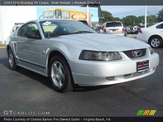 2004 Ford Mustang V6 Coupe in Silver Metallic